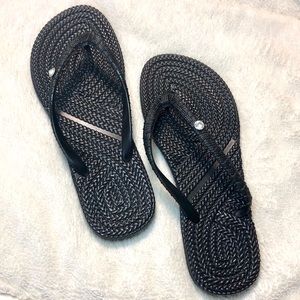 New Black Flip Flops by Rockin